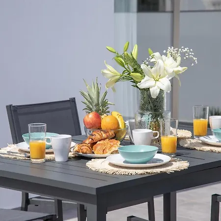 Poris 1 Beachfront By Holidays Corralejo