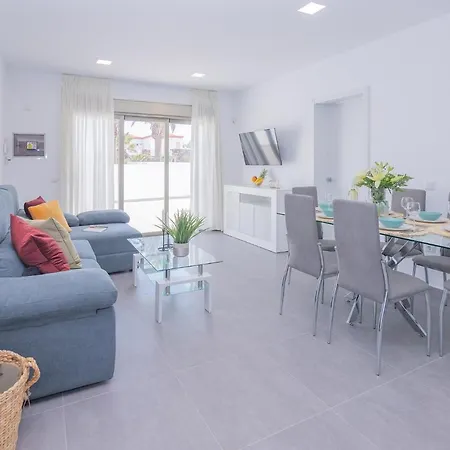 Poris 1 Beachfront By Holidays 아파트 코라레호