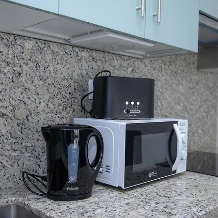 Poris 1 Beachfront By Holidays 아파트 코라레호